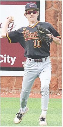 No. 10 Snider Dowdell gets the ball back into the infield in a hurry Monday during Clinton’s game against Elk City. CDN | Sam Goodwyn