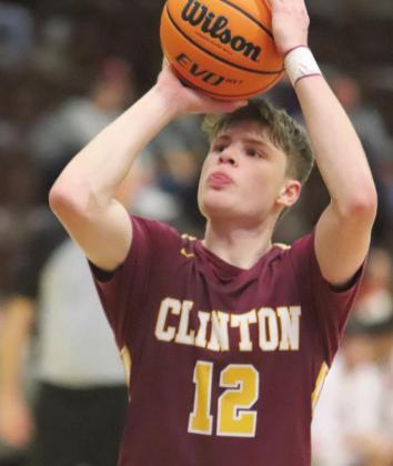 Mirror images lead Red Tornadoes