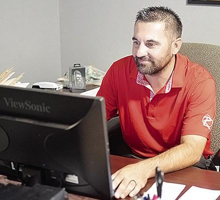 Laughlin settling into clubhouse leadership