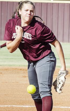 Clinton’s Kendall Serfoss pitches during the junior high’s home scrimmage against Hydro. CDN |Sam Goodwyn