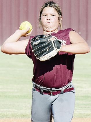 Clinton’s Aubree Flies aims the ball as she prepares to throw it during warm-ups leading up to the junior high’s scrimmage. CDN |Sam Goodwyn