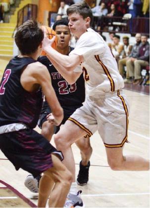 Crumley slides past defenders