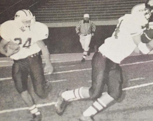 Throwback: CHS levels Sallisaw for title