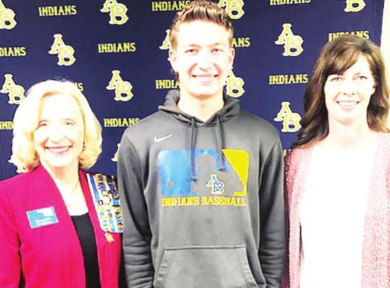 County students earn DAR awards