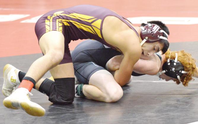 Hernandez signs with Missouri Valley