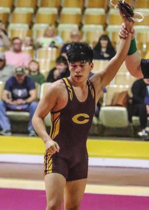 Seabolt earns 100th victory
