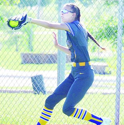 A-B’s PiperRilee Sawatzky makes a running catch during the spring season regional tournament in Elk City. CDN | Sam Goodwyn