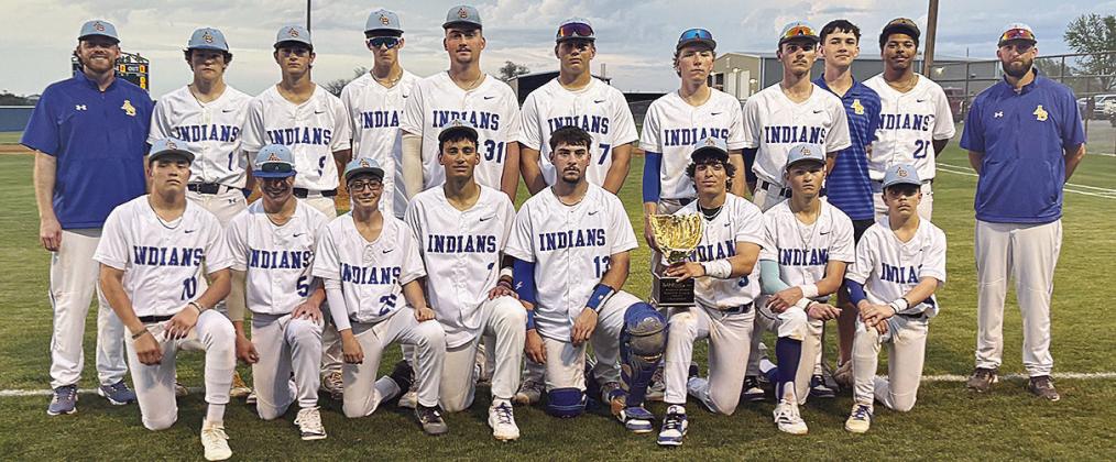 Crowned tourney champs