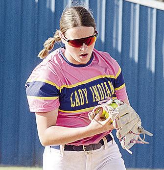 No. 6 Kelsey Garibay brings the ball in after catching the fly ball for the out during A-B’s win over Seiling. CDN | Sam Goodwyn