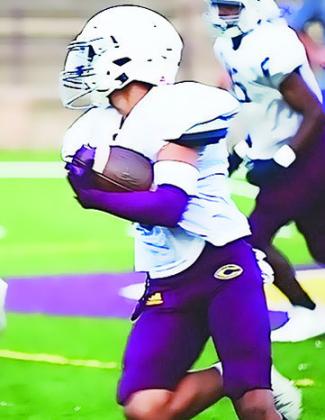 Red Tornadoes host Anadarko in scrimmage