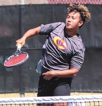 Clinton tennis impresses at Hub City Tournament