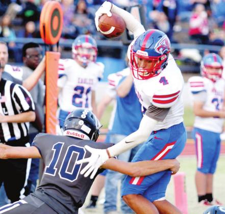 Eagles rebound, punish Mangum