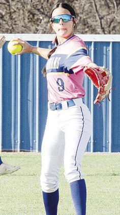 Lady Indians’ No. 9 Madi Lockhart aims to throw the ball during A-B’s win over the Seiling Ladycats. CDN | Sam Goodwyn