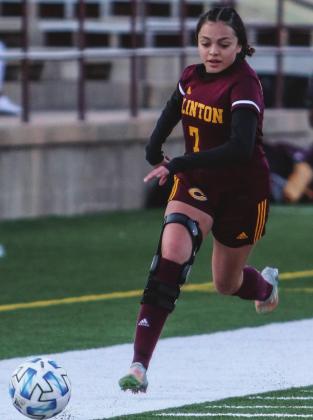 Lady Reds drop close matchup with Bethany