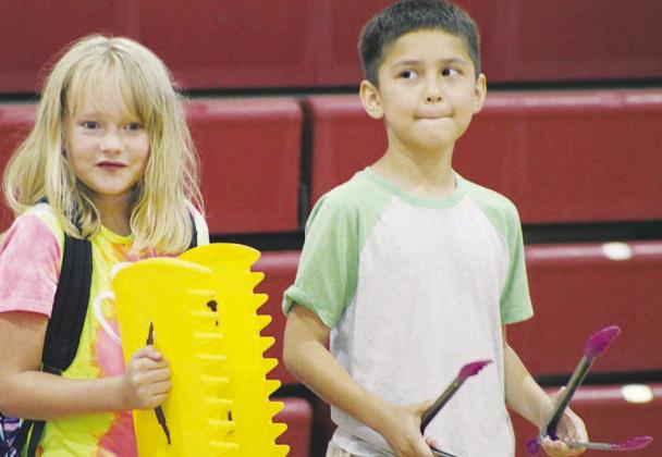Mad Scientist showcases dinosaur features at Summer Playground