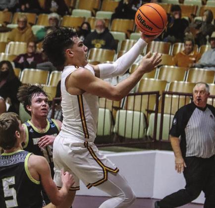 Powell scores 1,000th career point, Red Tornadoes come up short at home