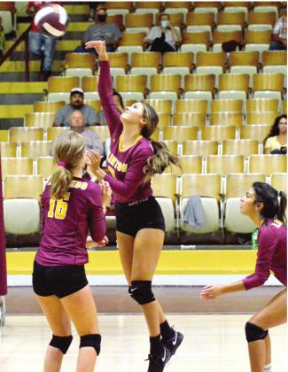 CHS sweeps Tipton on senior night