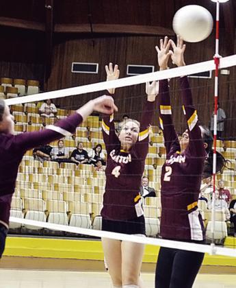 Clinton volleyball takes down Blanchard in four sets