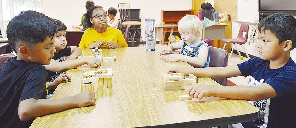 Building block houses