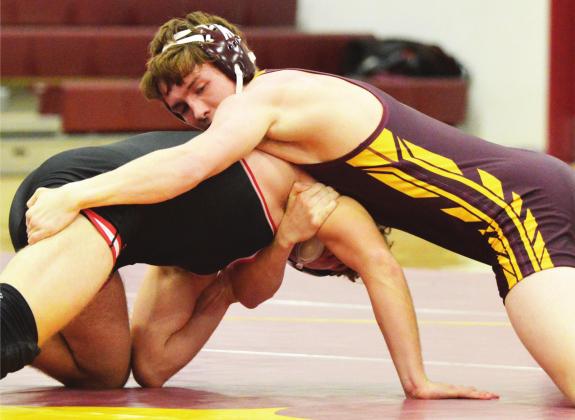 Clinton begins regional tourney