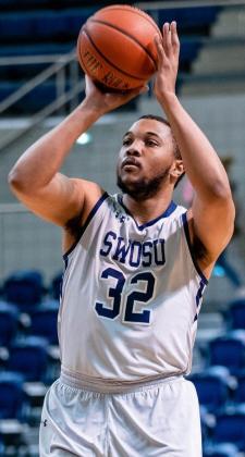 Williams’ 20-piece propels Southwestern