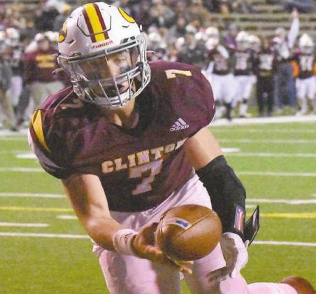Red Tornadoes sink Pirates