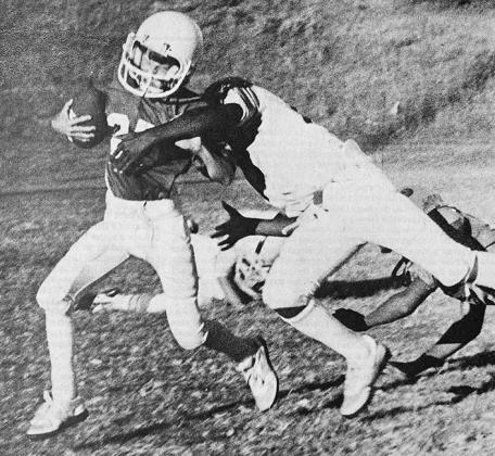 40 YEARS AGO This reverse with Jason Fisher on the ball carrying end, fooled nobody in a pee wee football contest. Fisher’s Red team did wind up laughing last, however, as it won the game against the White squad.