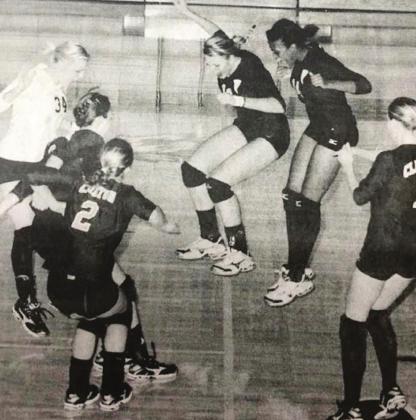 	Throwback: Lady Reds ‘Deck the Halls’ 