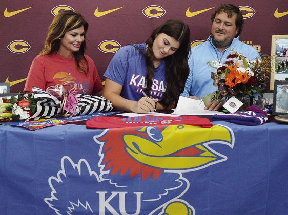Meacham signs to join Kansas track