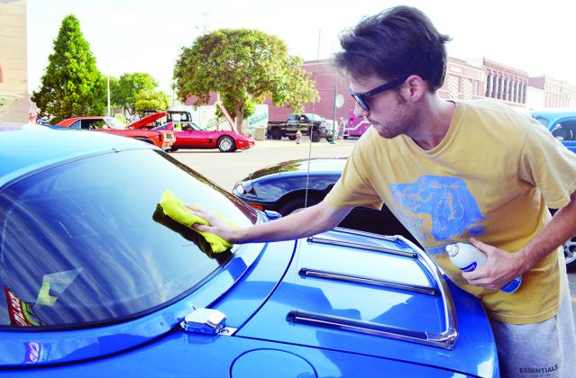 People show out for car show