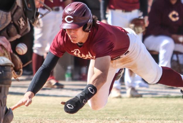 Reds drop two at I-40 Classic