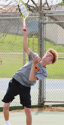 	Jones pairs up with brother for state tourney run 