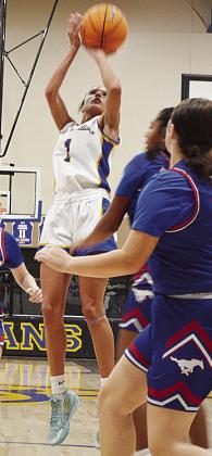 A-B sweeps Fort Cobb to open basketball season