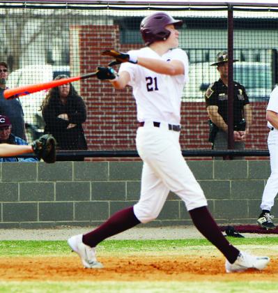Reds sweep Woodward in wild pair