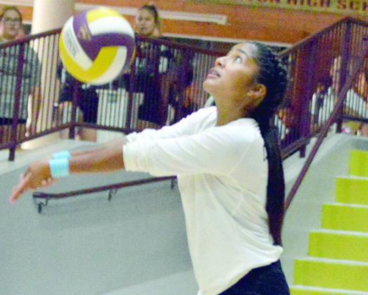Lady Reds get swept by Tuttle