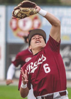 Reds rout Eagles