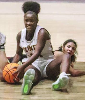 Lady Reds struggle vs Woodward