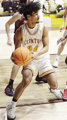 No. 24 Kyler Ringo-Kabunda looks for an open teammate during Clinton’s home edition of the “Custer County Conflict.” CDN | Sam Goodwyn