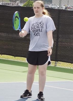 Clinton High School tennis fights through difficult season