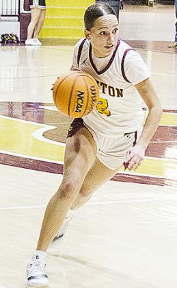 No. 2 Paisley Ruyle brings the ball up the court during Clinton’s home game Tuesday against Anadarko. CDN | Sam Goodwyn