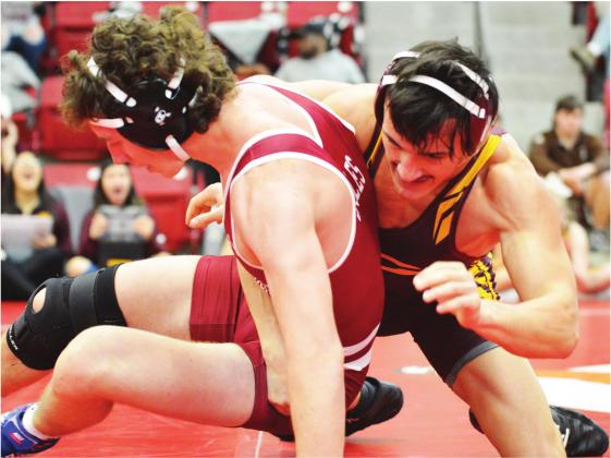 Reds start state tournament