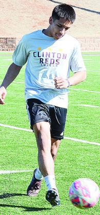 Carlos De La Fuente kicks the ball around in a warm-up exercise during practice Tuesday. CDN | Sam Goodwyn