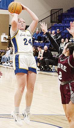No. 24 Lauryn McHenry shoots a jumpshot over a Sayre defender in A-B’s win over the Lady Eagles. CDN | Sam Goodwyn