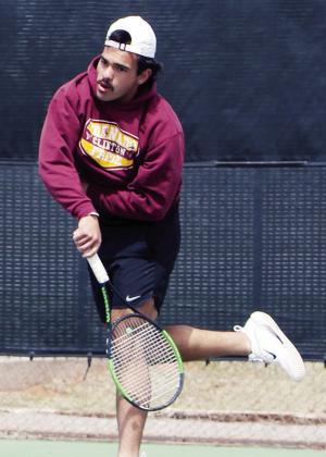 Senior encourages more people to give tennis a try