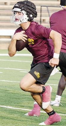 Easten Powell carries the ball during Clin-