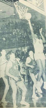 ‘Men of integrity’ to be recognized for ’64 hoops title
