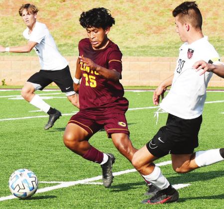 Red Tornadoes prepare for title game