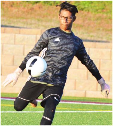 Velez shows character in return to top keeper spot