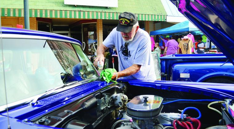 People show out for car show