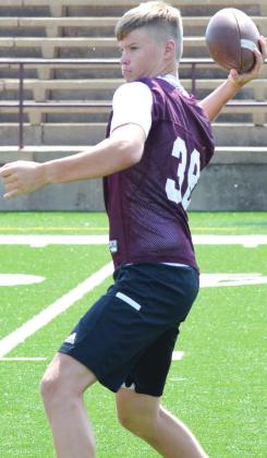 Clinton sophomore quarterback Jaron Williams